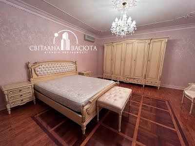 квартира за адресою Старонаводницька вул., 4 В