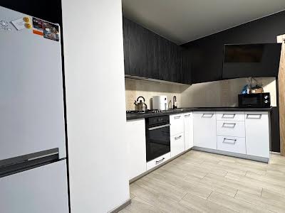квартира по адресу Співдружності ул., 1