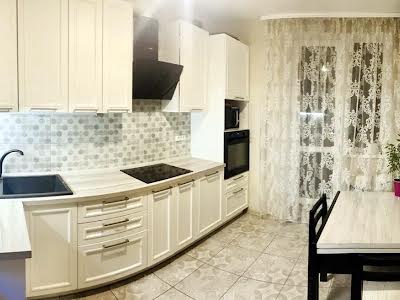 квартира за адресою Михайла Грушевського вул., 30б