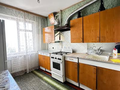 квартира по адресу Олени Теліги ул., 7