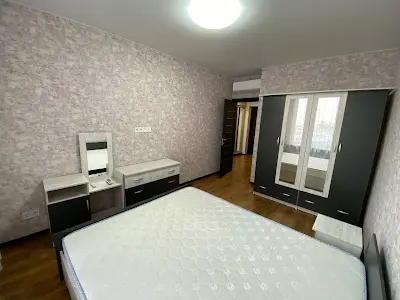 квартира за адресою Дніпровська набережна вул., 18-Б