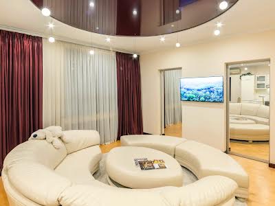 квартира за адресою Шота Руставелі вул., 44