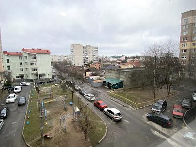 квартира по адресу Івана Миколайчука, 60