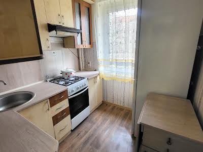 квартира за адресою Тролейбусна вул., 14