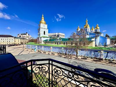 квартира по адресу Трёхсвятительская ул., 13