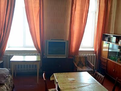 квартира за адресою Івана Луценка пров., 2
