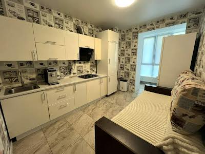 квартира по адресу Героев Небесной Сотни просп., 26/20