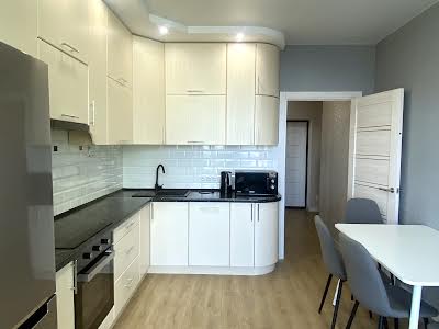 квартира за адресою Каховська вул., 62а