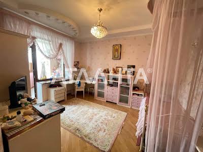 квартира за адресою Педагогічна вул., 27