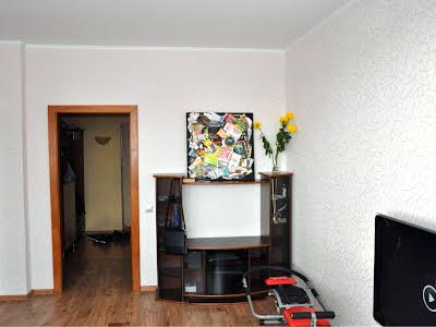 квартира за адресою Олени Пчілки вул., 2