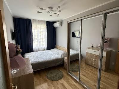 квартира за адресою Олександра Архипенка вул. (Мате Залки), 8