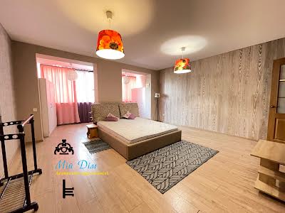 квартира за адресою Боголюбова вул., 18