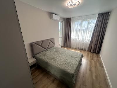 квартира за адресою Приозерний бульв., 5
