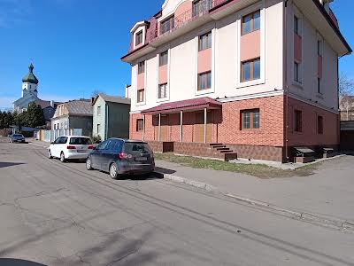 комерційна за адресою вул. Пересопницька, 170