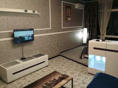 квартира за адресою Середньофонтанська вул., 35