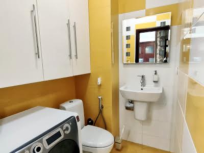 квартира за адресою Регенераторна вул., 4