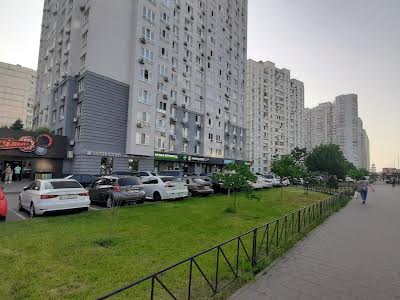квартира по адресу Драгоманова ул., 10