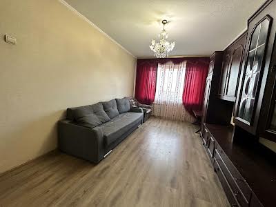 квартира за адресою Озерна вул., 28