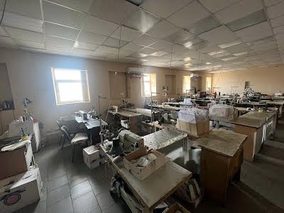 комерційна за адресою Сергія Подолинського вул. (Благоєва), 111