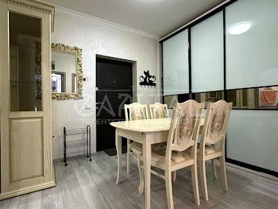 квартира по адресу Драгоманова, 2а