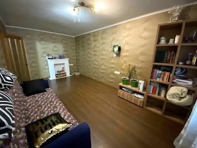 квартира за адресою Слави бульв., 4