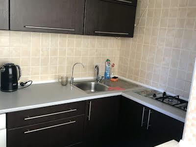 квартира за адресою Андрія Малишка вул., 27