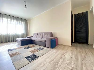 квартира по адресу Черновола ул., 37