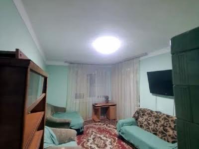 квартира за адресою Зерова, 10