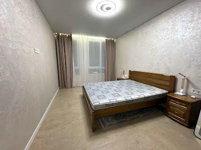 квартира за адресою Космічна вул., 5