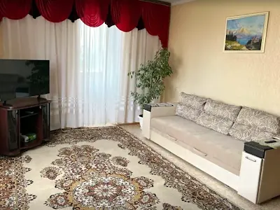квартира за адресою Верховної Ради бульв., 21-А