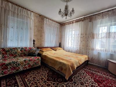 дом по адресу Евпаторийская ул.