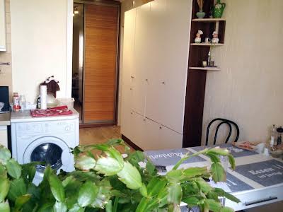 квартира за адресою Добровольців пров., 4
