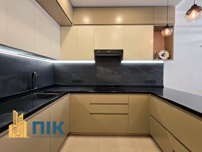 квартира за адресою Зарічна вул., 4/2