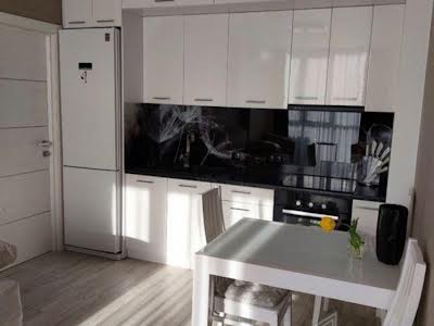 квартира за адресою Салютна вул., 1