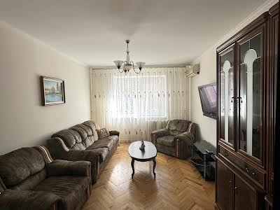 квартира за адресою Дегтярівська вул., 30В