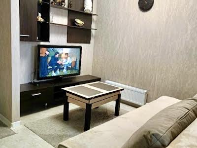 квартира за адресою Довга вул., 1а