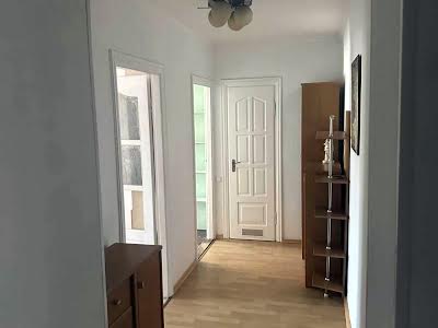 квартира за адресою Вагонна вул., 8