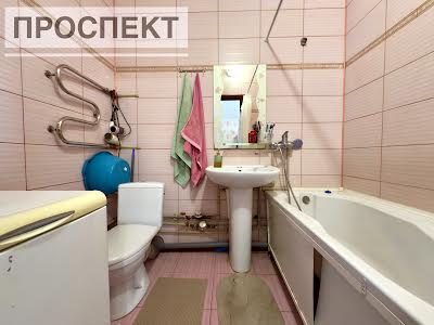 квартира за адресою Воскресенська вул., 13-Б