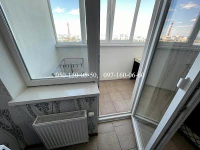 квартира за адресою Сім'ї Кульженків вул. (Петра Дегтяренка), 31-А