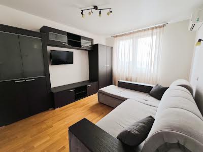 квартира за адресою Смілянська вул., 15