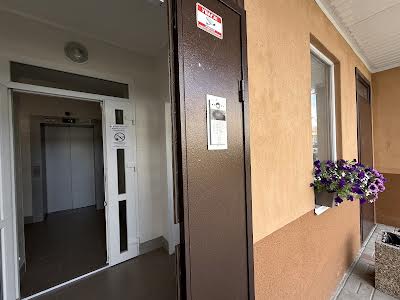 квартира за адресою Машинобудівників вул., 14