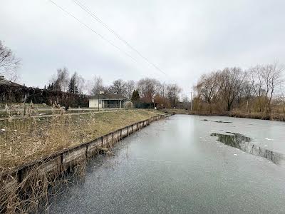 будинок за адресою с. Погреби, Постишева вул., 1