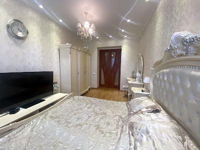 квартира за адресою Михайла Болтенка вул., 40