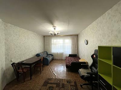квартира за адресою Машинобудівників вул., 1-В