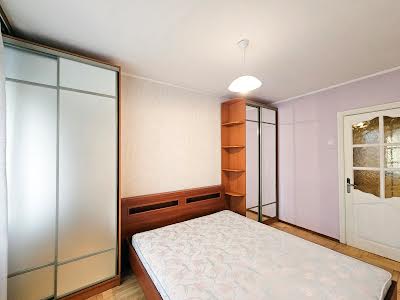 квартира за адресою Дніпровська набережна вул., 13