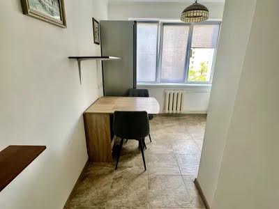 квартира за адресою Прирічна вул., 19