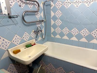 квартира за адресою Дмитра Годзенка вул. (Глазунова), 3
