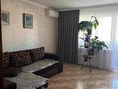 квартира за адресою Незалежності бульв. (50 років Жовтня), 6