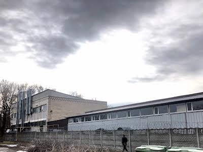комерційна за адресою Центральна, 12