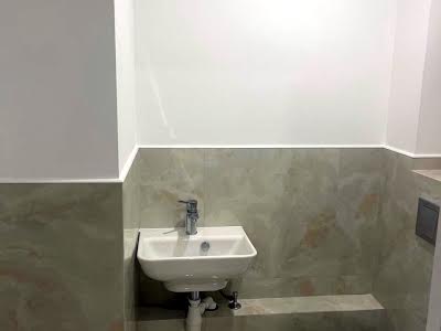комерційна за адресою Миколи Вінграновського вул., 2